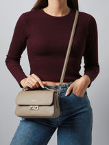 Cross Body Tas Champs Elysee Leder Lacoste Beige champs elysee NF5099PH-vue-porte
