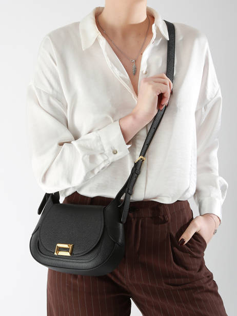 Cross Body Tas Paulette Leder Lancel Zwart paulette A13330 ander zicht 1